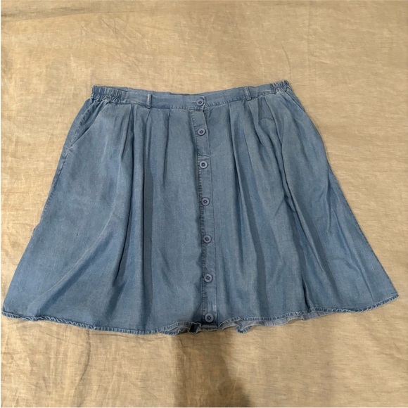 Modcloth Bookseller’s Best chambray skirt 2X - Picture 2 of 5